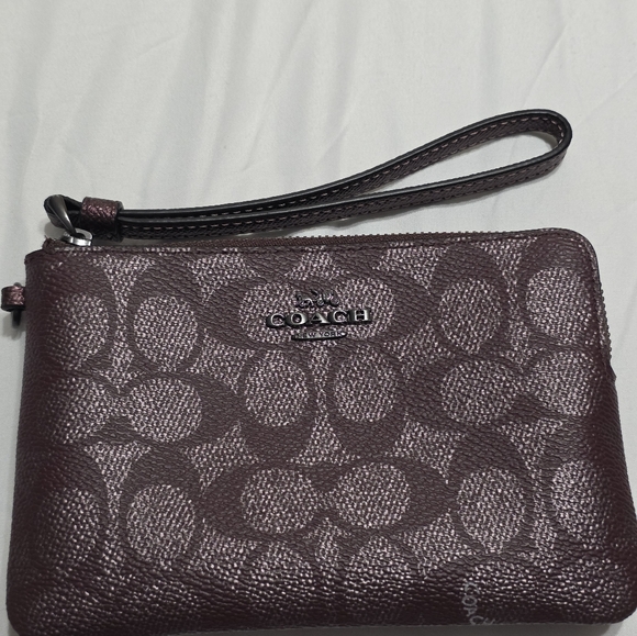 Coach Corner Zip Wristlet bag - Picture 6 of 13